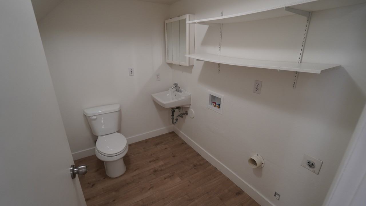 1289 E Gordon Ave - Photo 6 of 17
