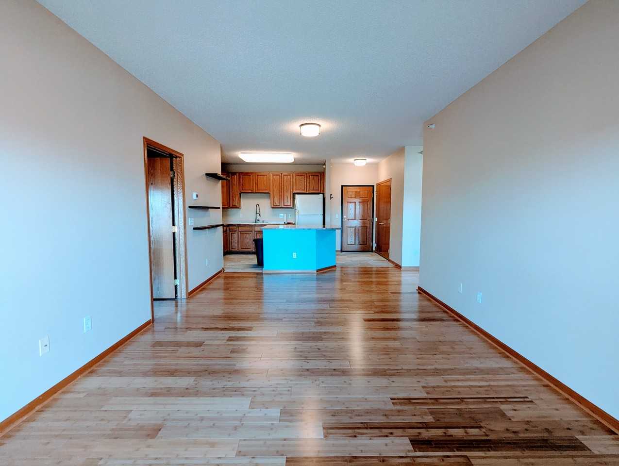 4824 E 53rd St #405 - Photo 4 of 20