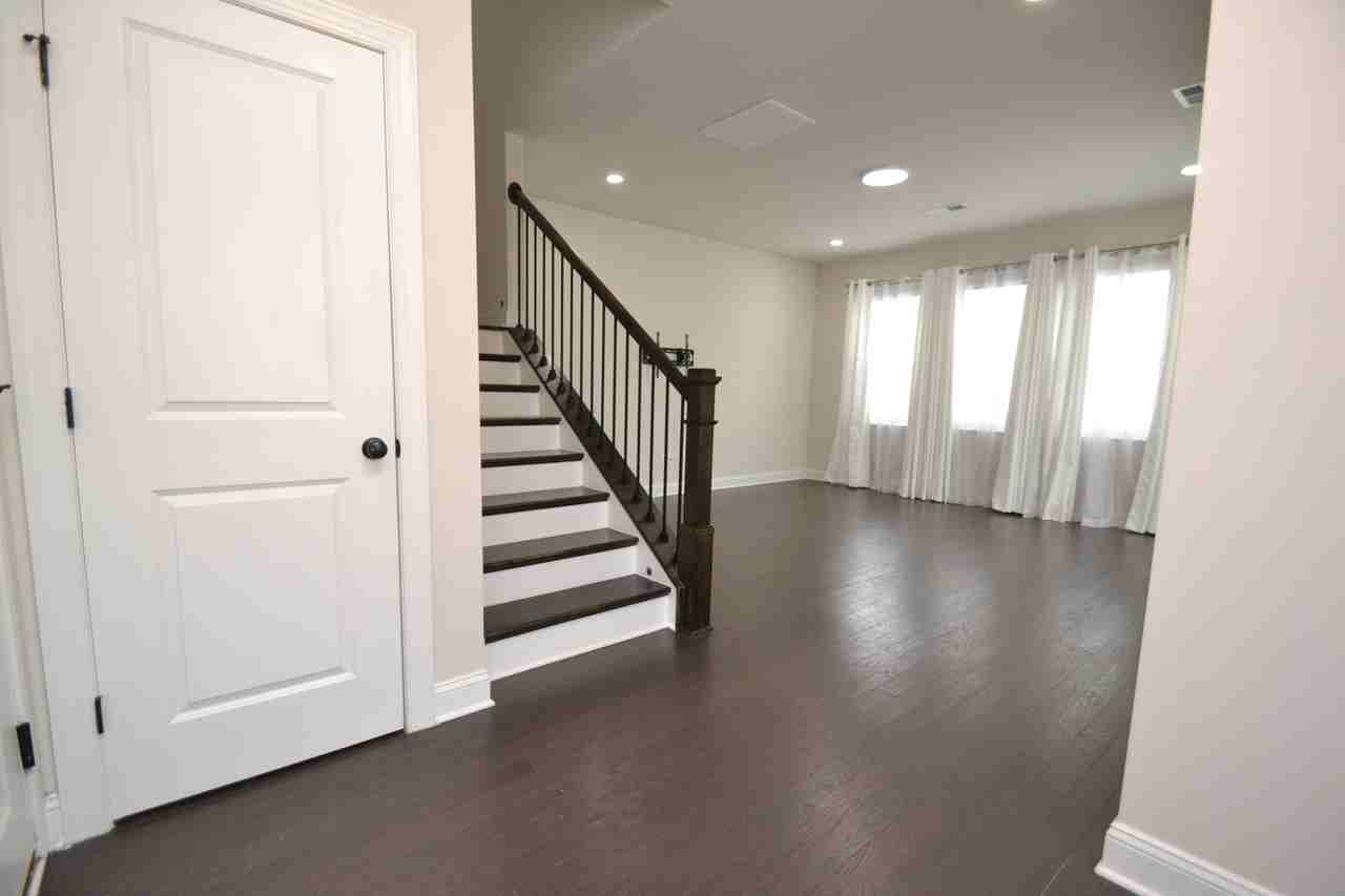 820 Grafton Peak Ln - Photo 2 of 50