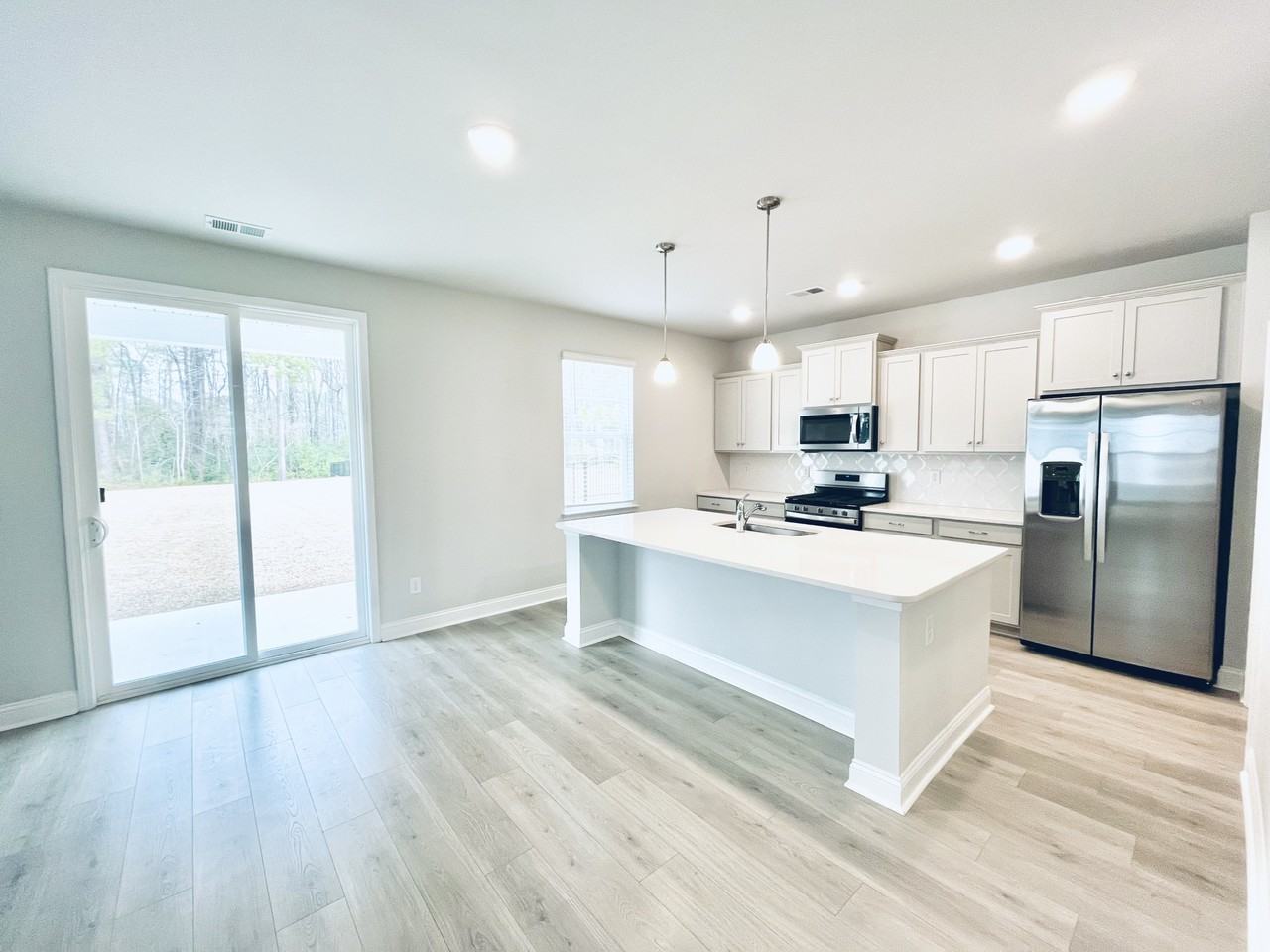 4029 Dewberry Ln - Photo 5 of 30