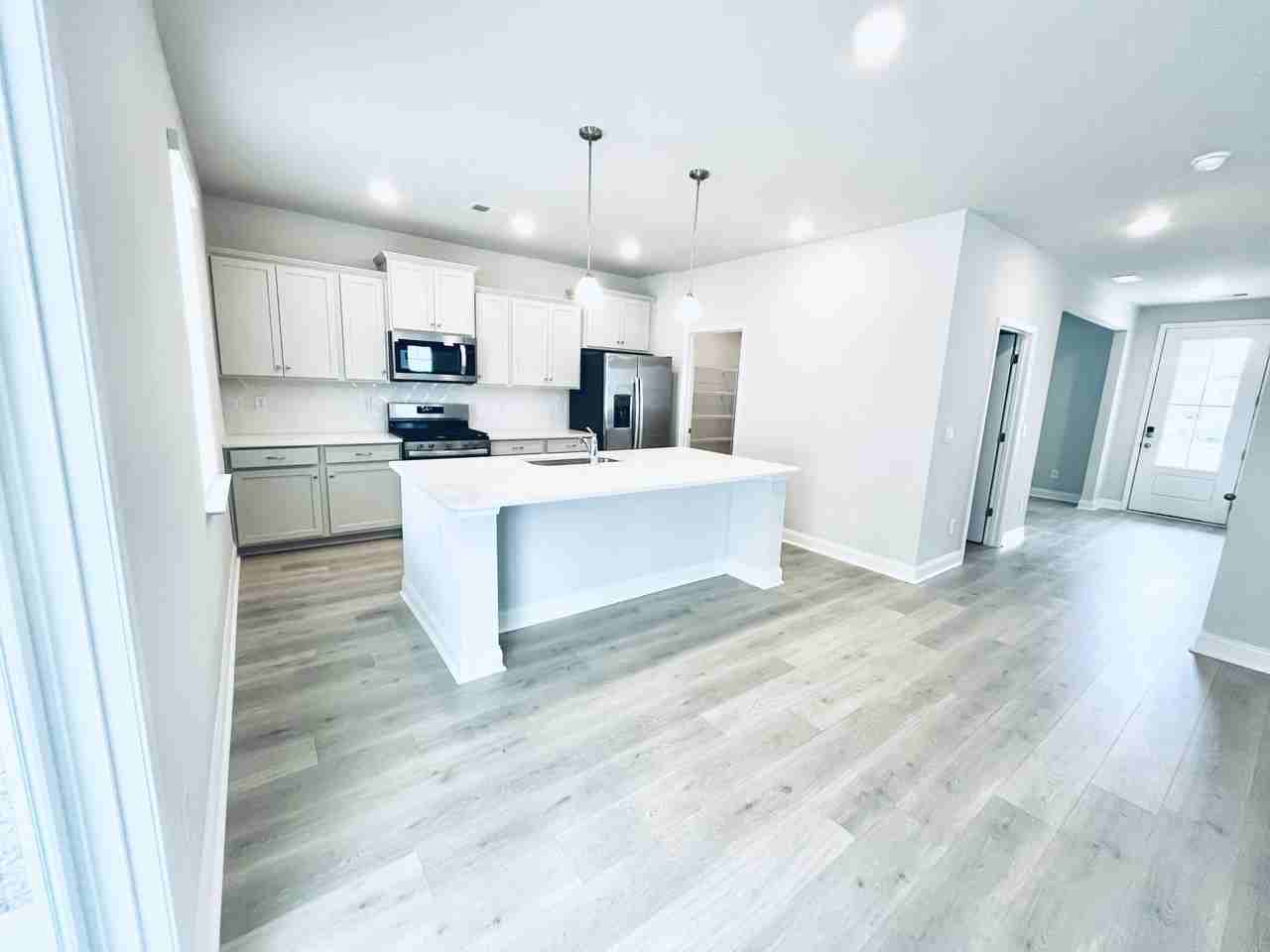 4029 Dewberry Ln - Photo 6 of 30
