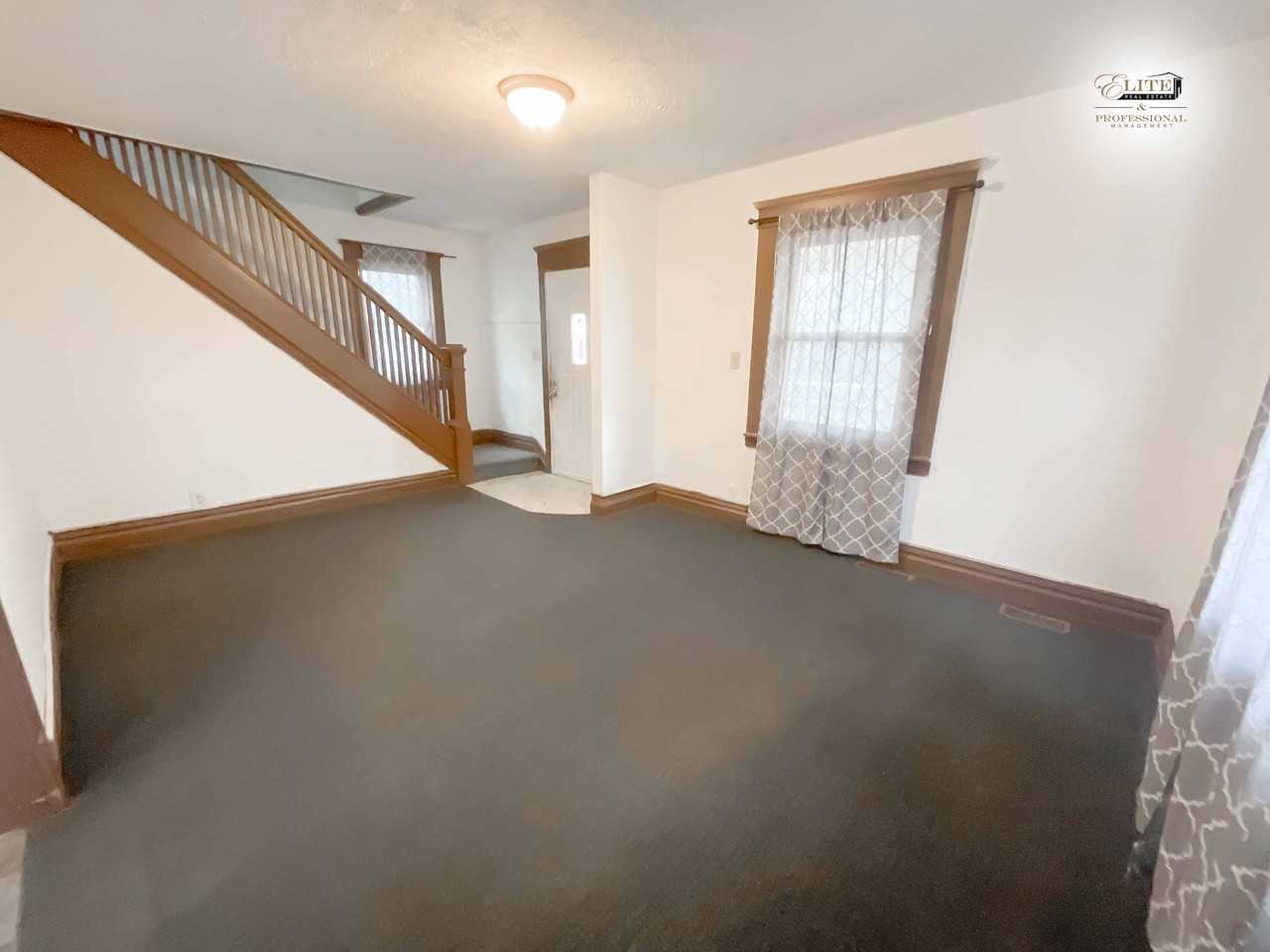 909 E Kalamazoo St - Photo 2 of 29