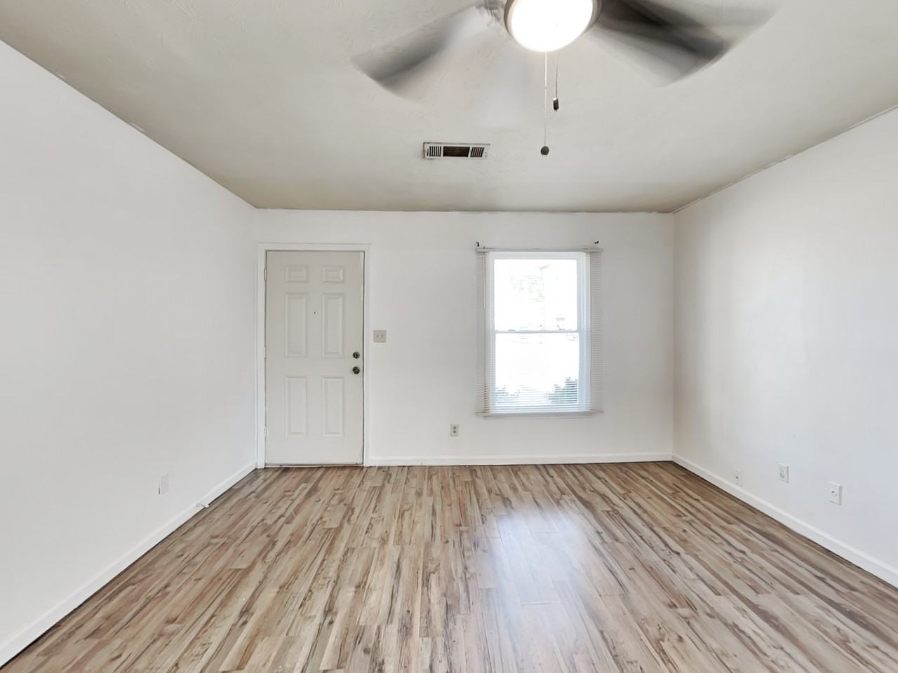 876 Saint Charles Ct - Photo 2 of 18