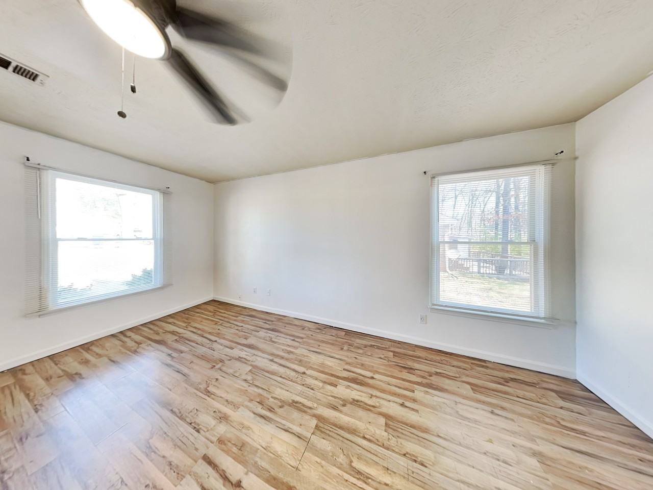 876 Saint Charles Ct - Photo 3 of 18