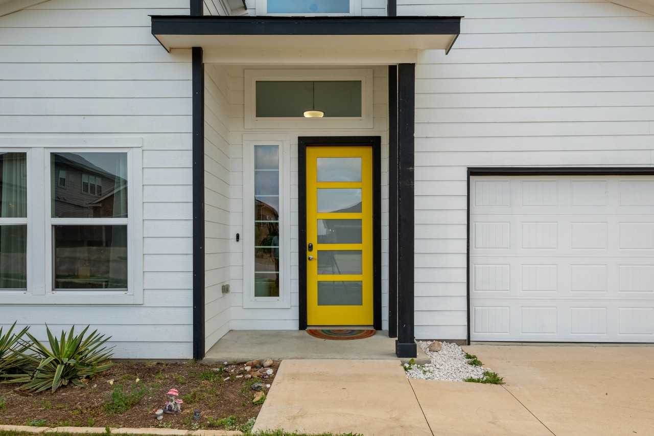 16512 Fetching Ave - Photo 3 of 40