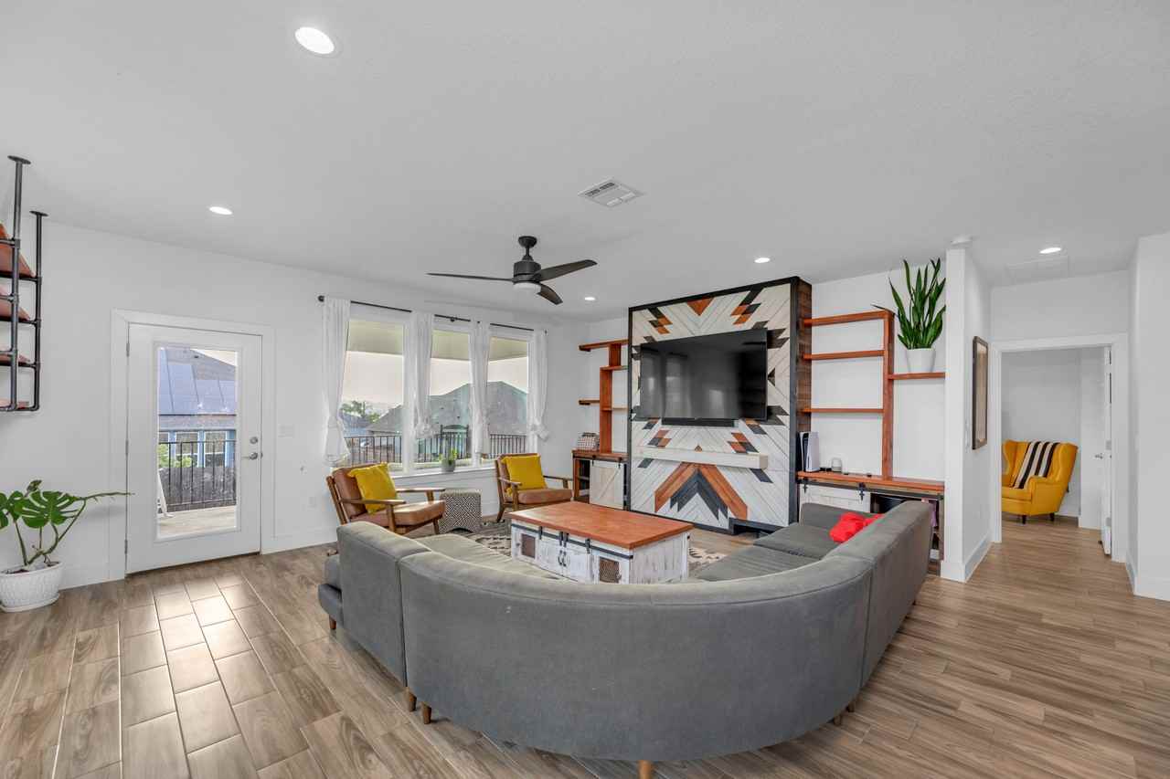 16512 Fetching Ave - Photo 6 of 40