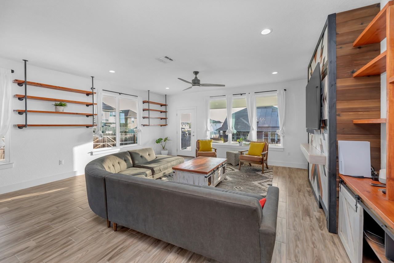 16512 Fetching Ave - Photo 7 of 40