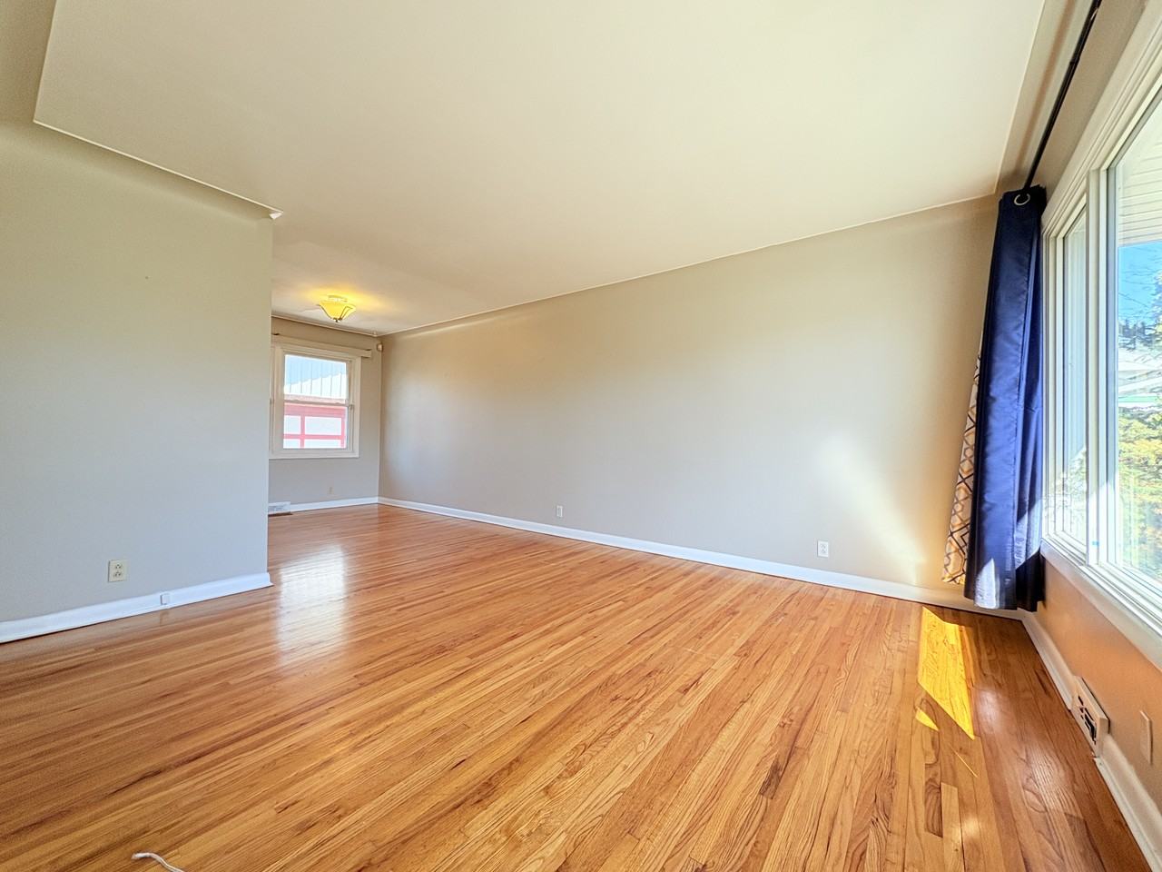 3271 Everts Ave - Photo 3 of 33
