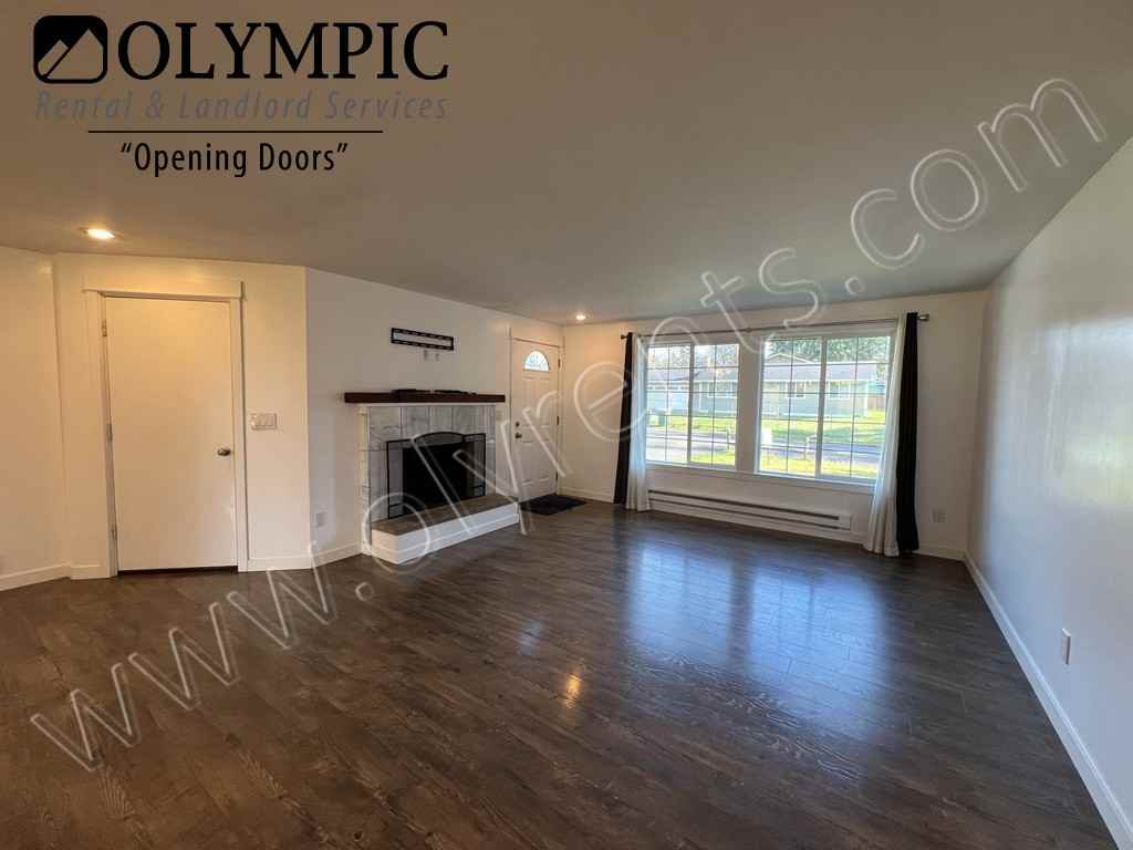 8724 Quinault Loop Ne - Photo 3 of 36