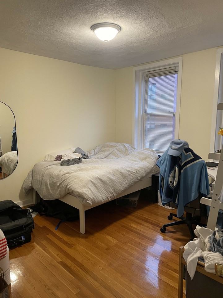 148 Endicott St #10 - Photo 4 of 10