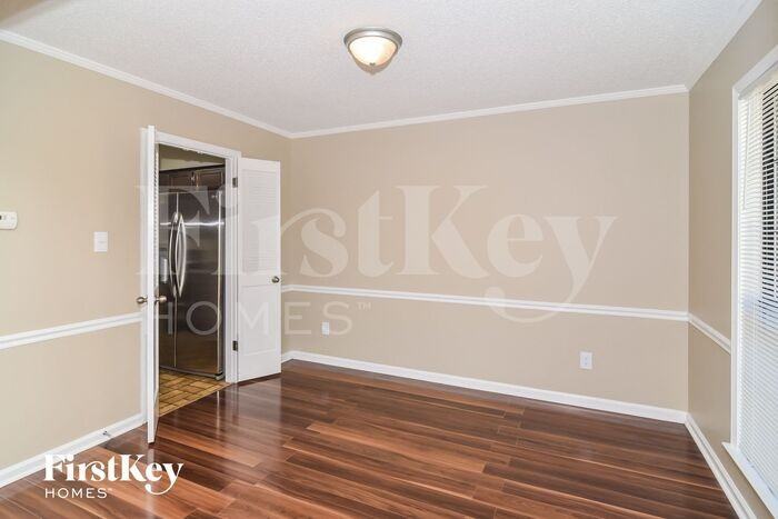 5629 Bartlett Grove Rd - Photo 3 of 15