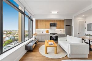 featured image of 207 Bay 31st St