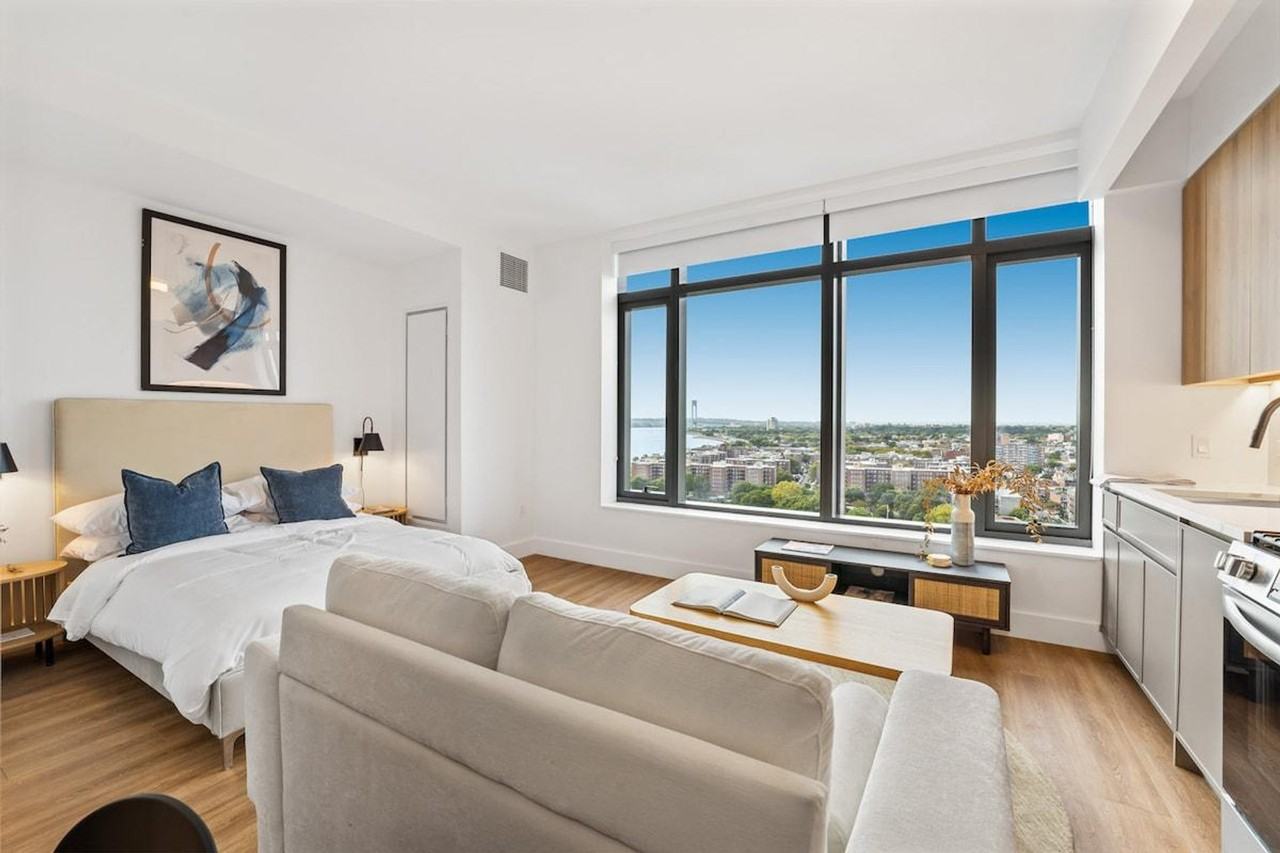 207 Bay 31st St #1056666P - Photo 2 of 26