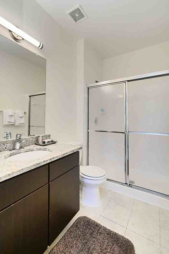 1960 Chain Bridge Rd #1012929P - Photo 5 of 5