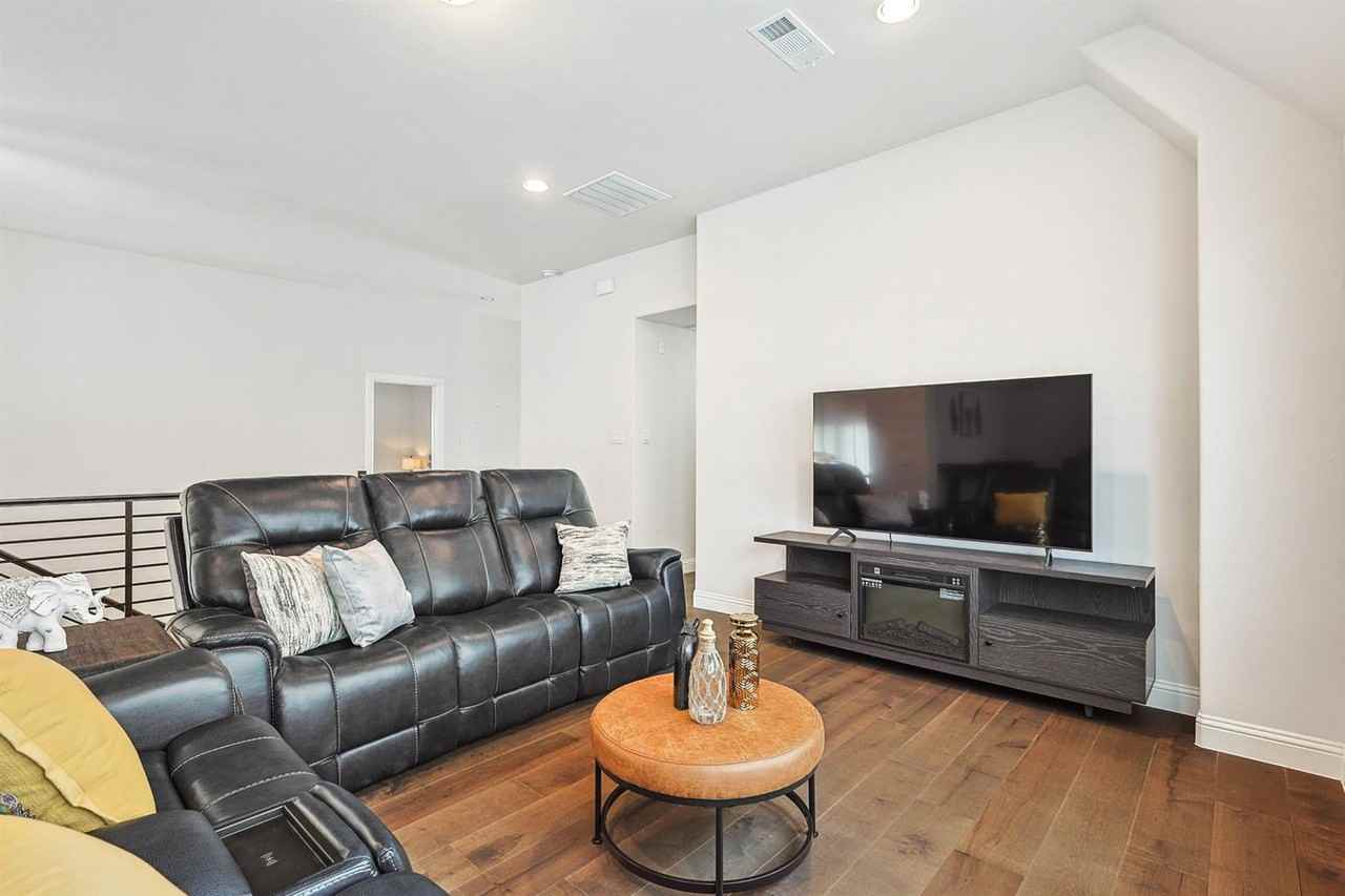 2346 Perdue Ave #1023615P - Photo 5 of 45