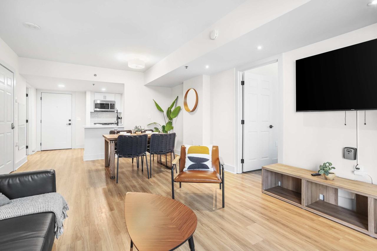 1221 S Eads St #1056572P - Photo 3 of 37