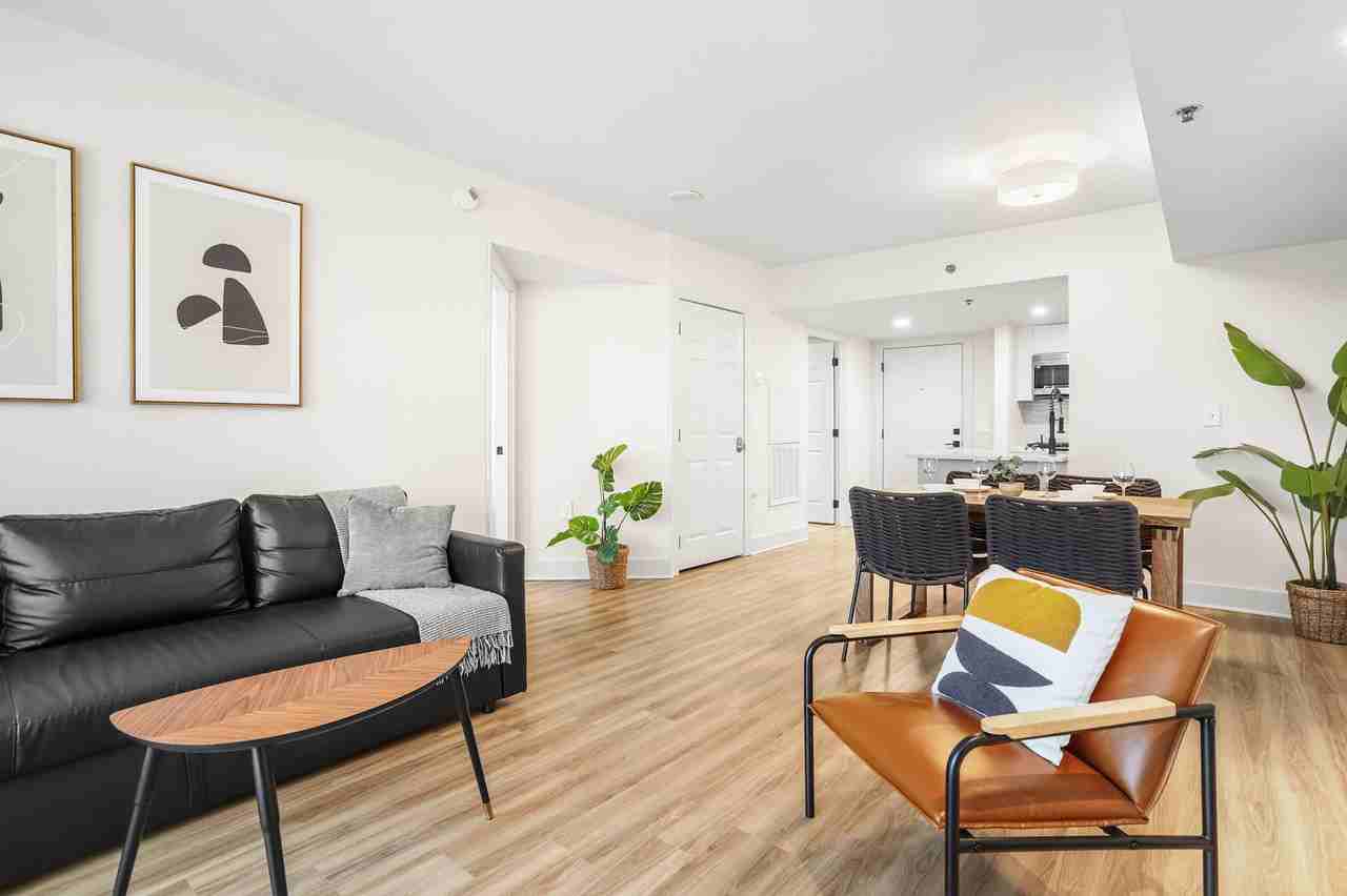 1221 S Eads St #1056572P - Photo 4 of 37