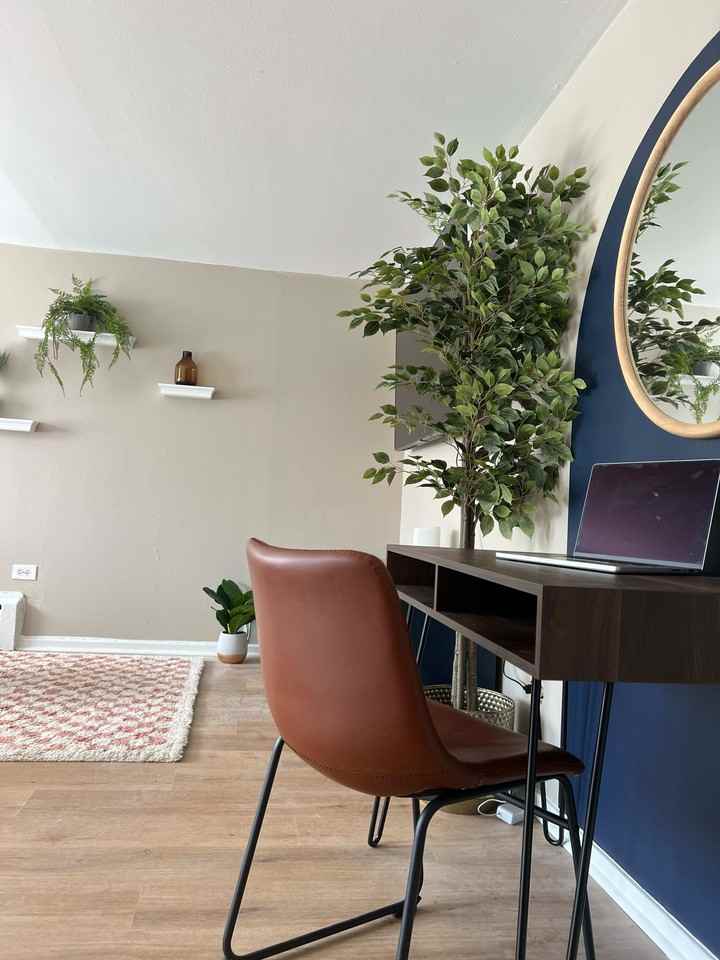 912 E Saint Charles Rd #1026694P - Photo 5 of 10