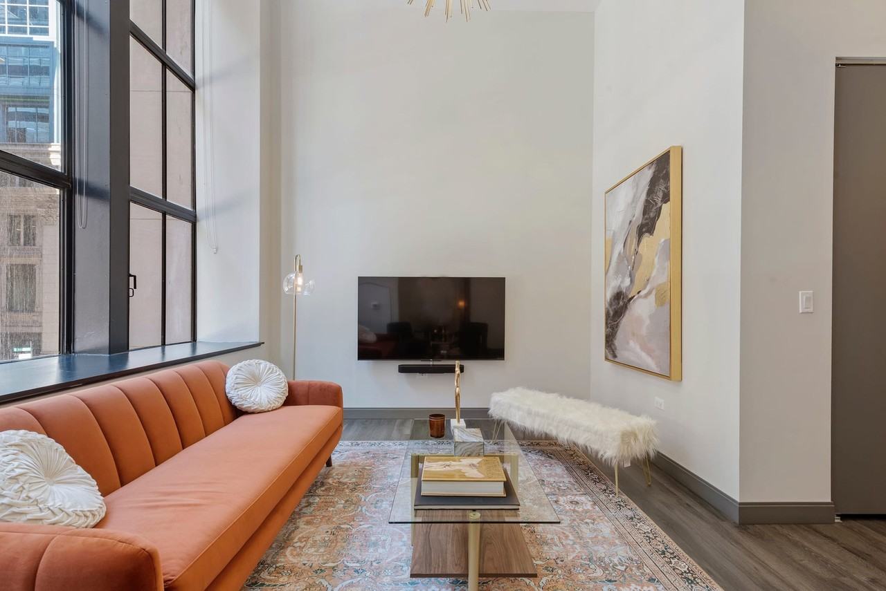 29 South LaSalle Street - Photo 3 of 42