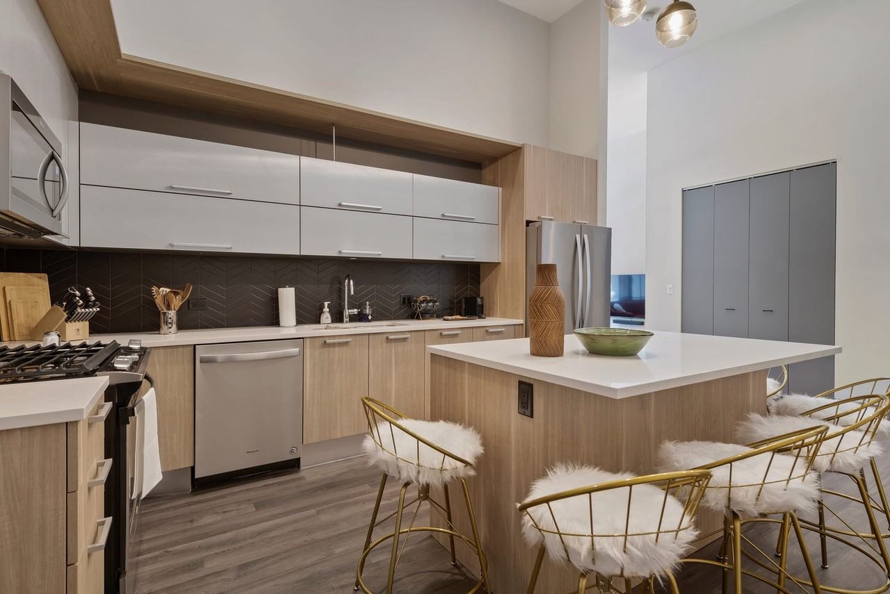 29 South LaSalle Street - Photo 4 of 42