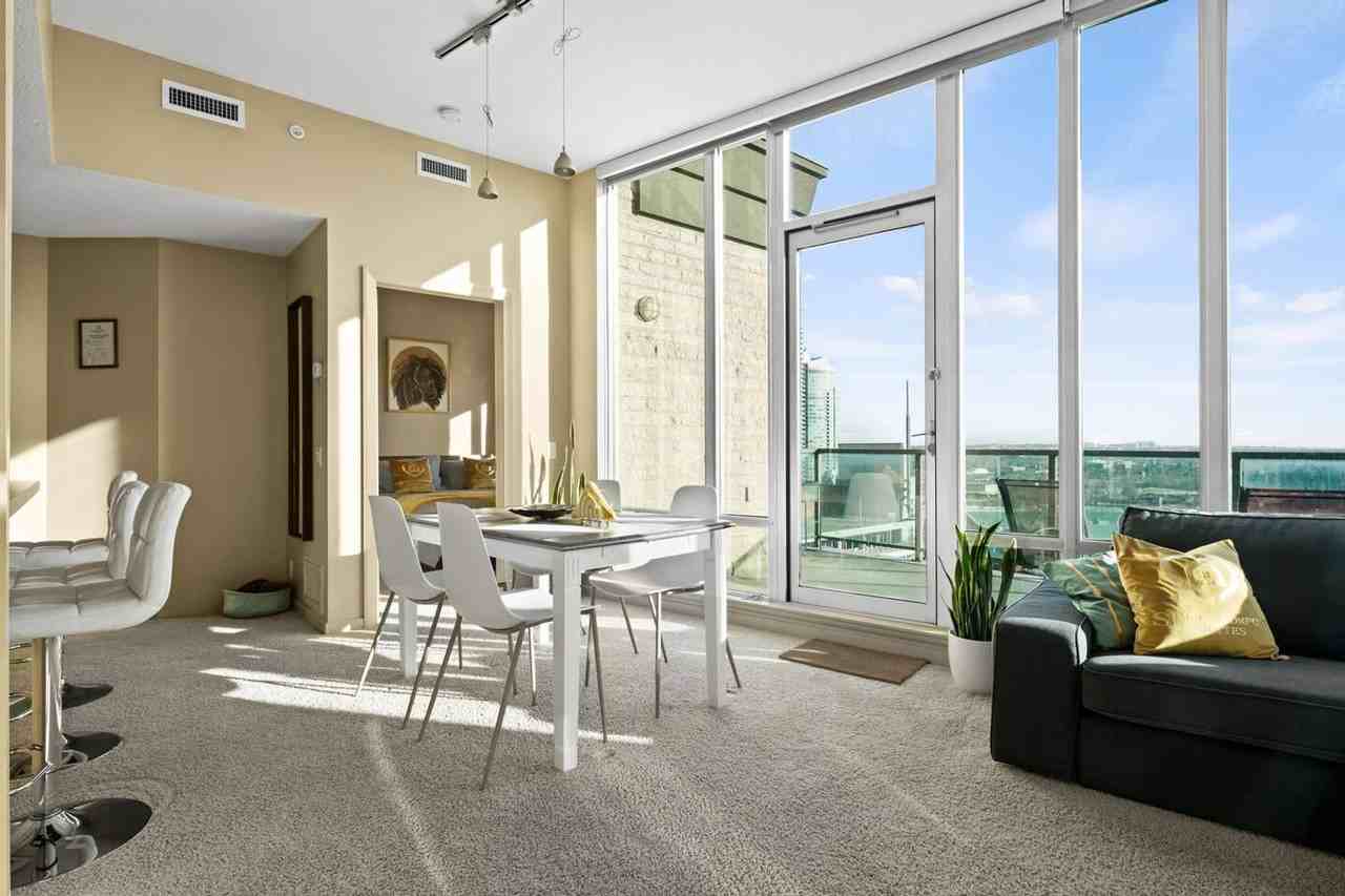 218 17 Avenue SE #1037106P - Photo 6 of 22