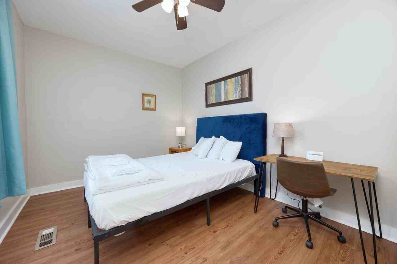 707 2nd Ave #1043450P - Photo 6 of 18