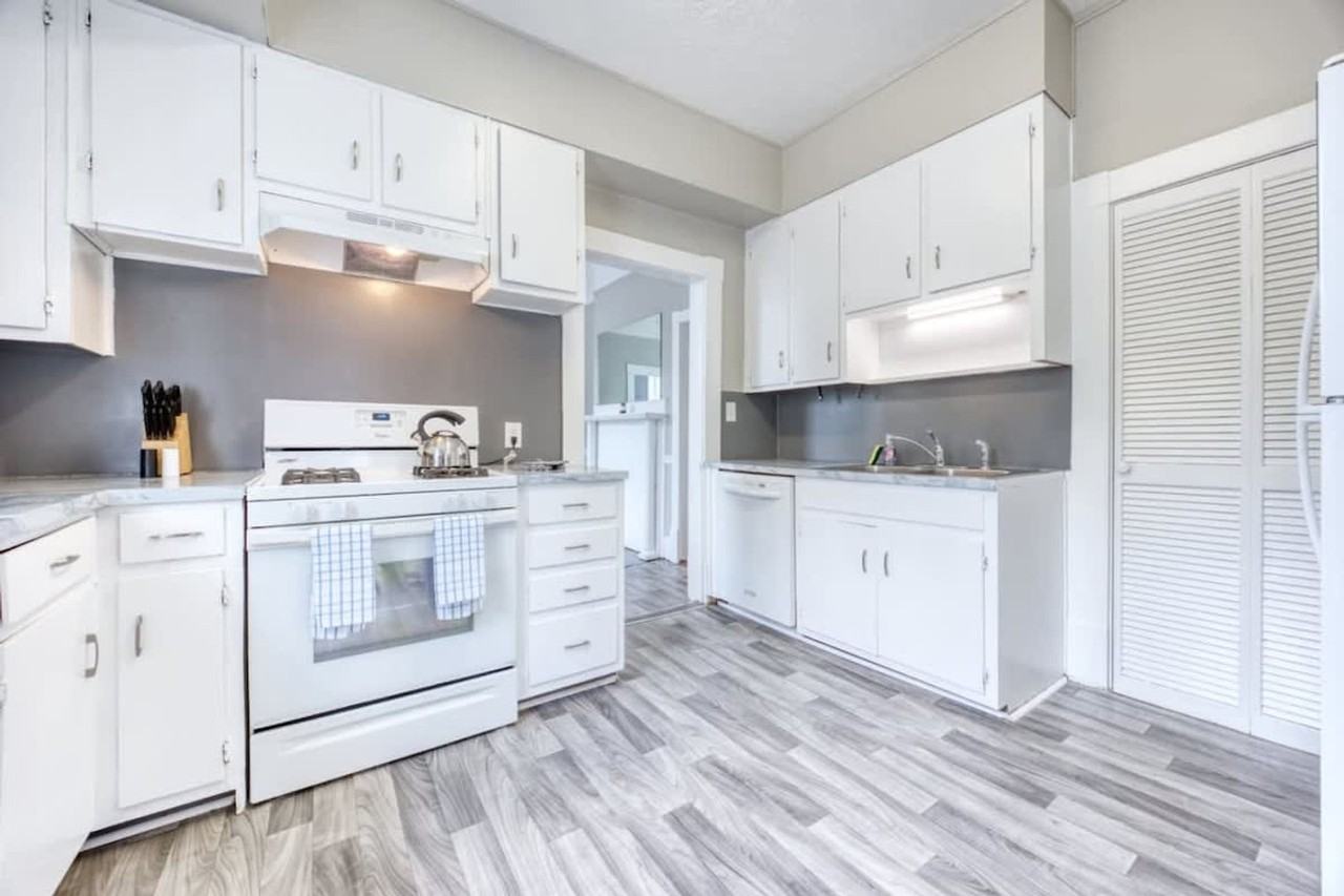 1223 Munro Ave #1043819P - Photo 4 of 46