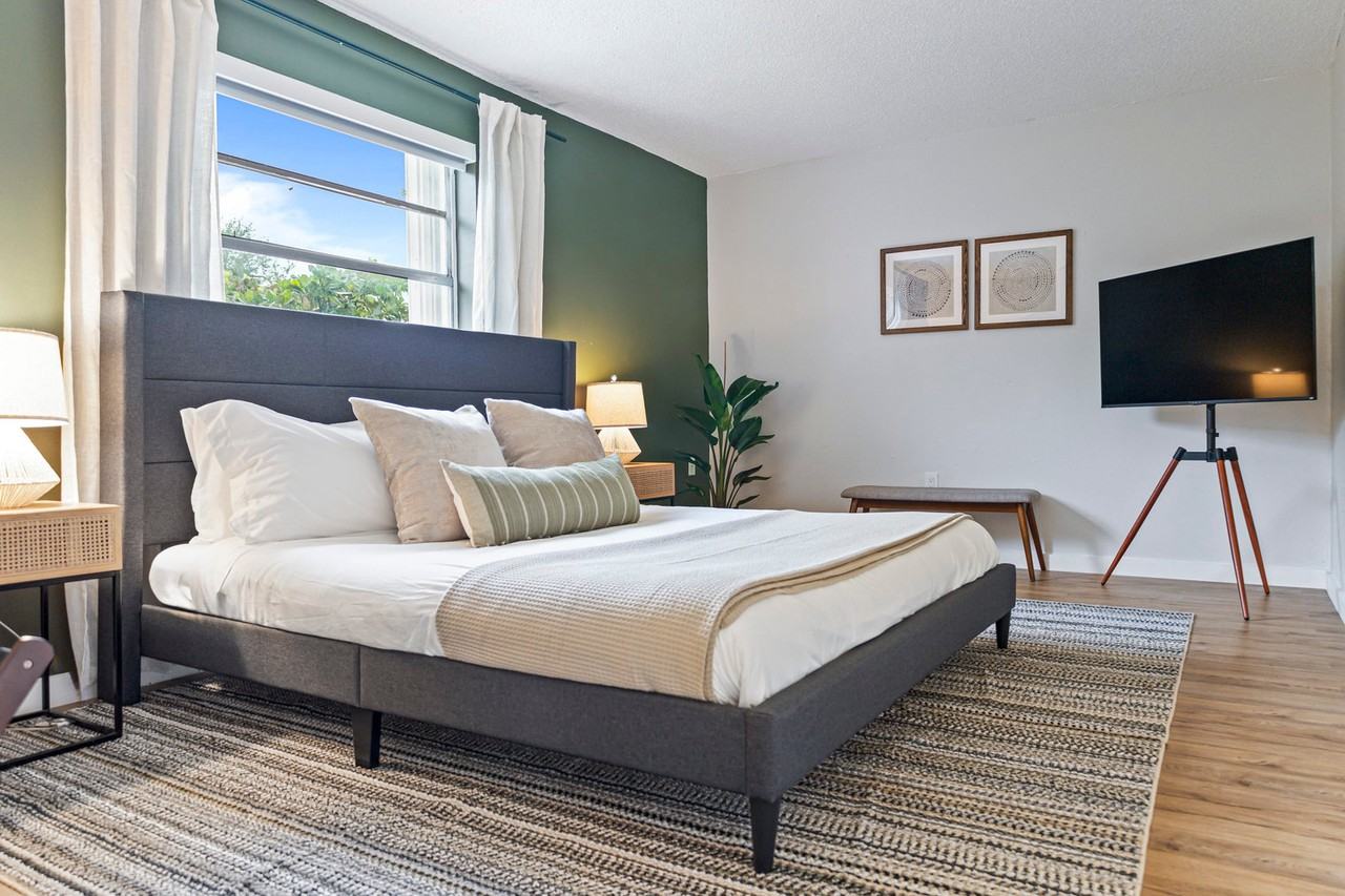 20075 Southwest 87th Place - Photo 7 of 53