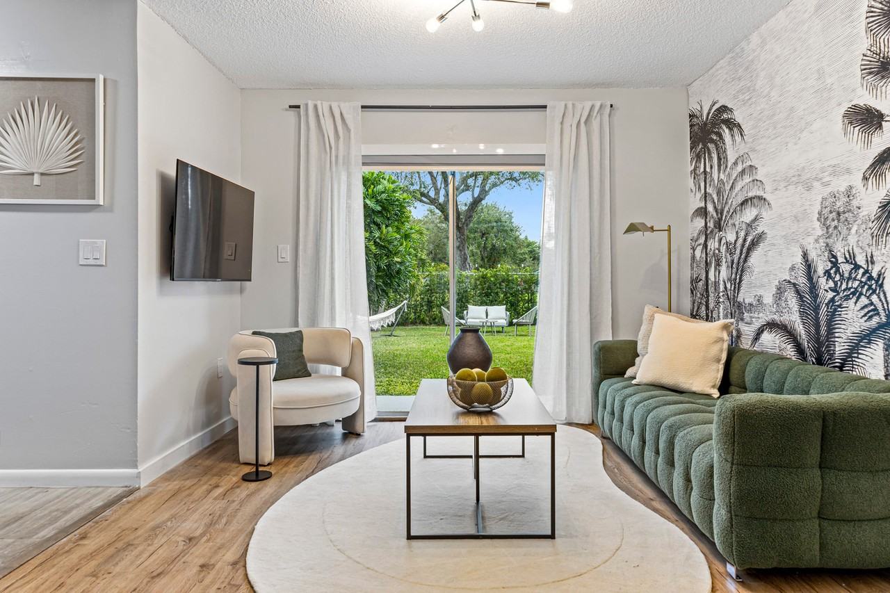 20075 Southwest 87th Place - Photo 2 of 53