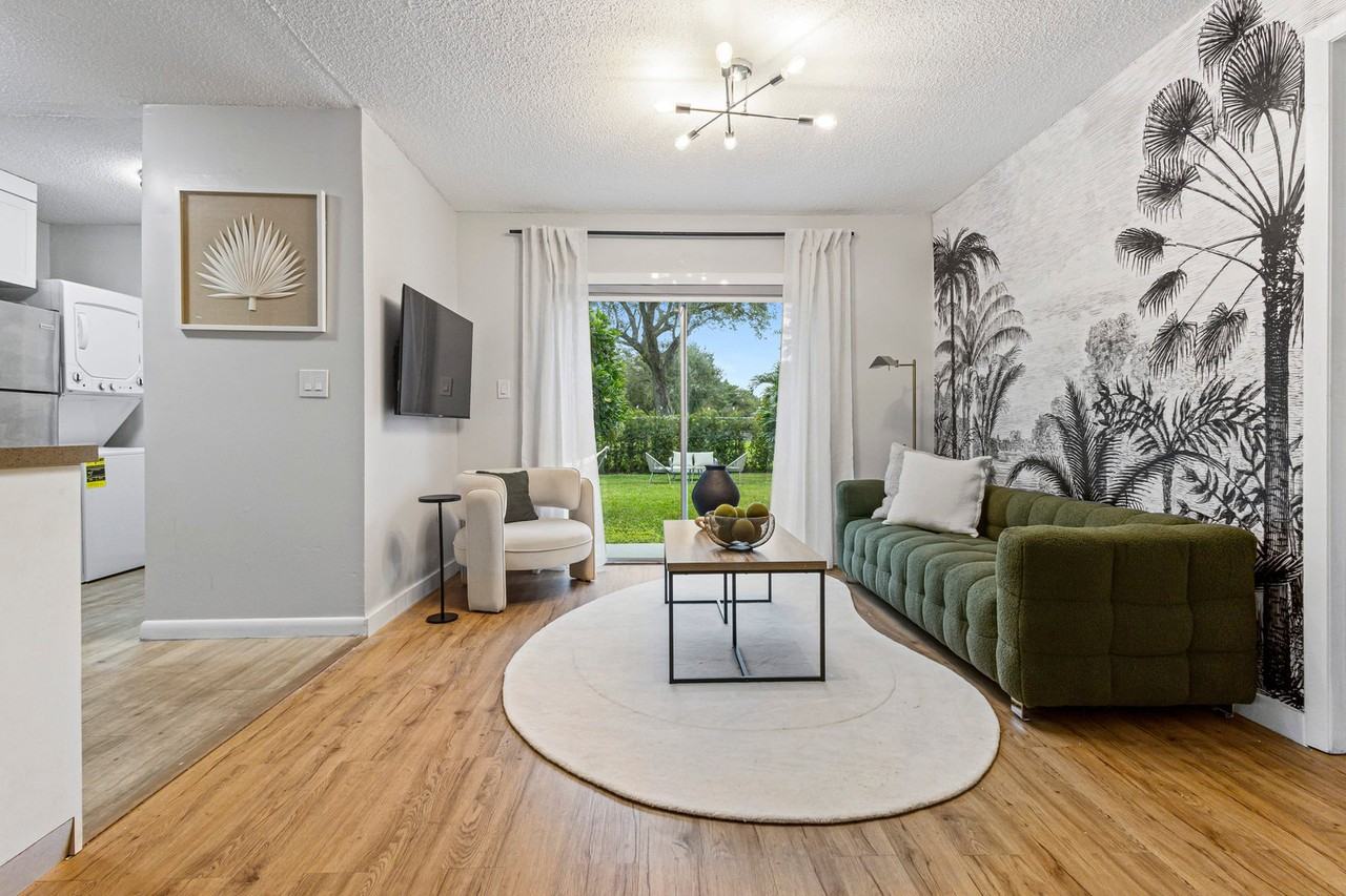 20075 Southwest 87th Place - Photo 4 of 53