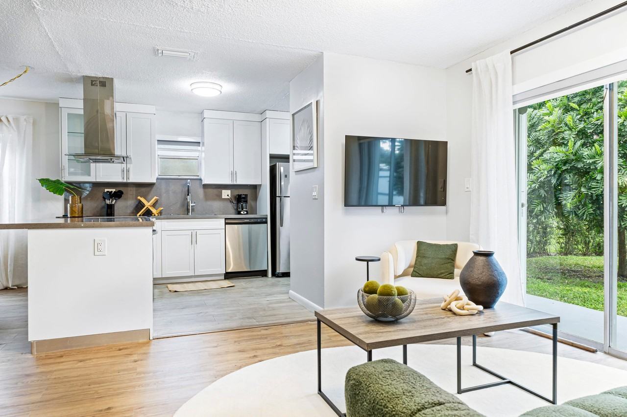 20075 Southwest 87th Place - Photo 5 of 53