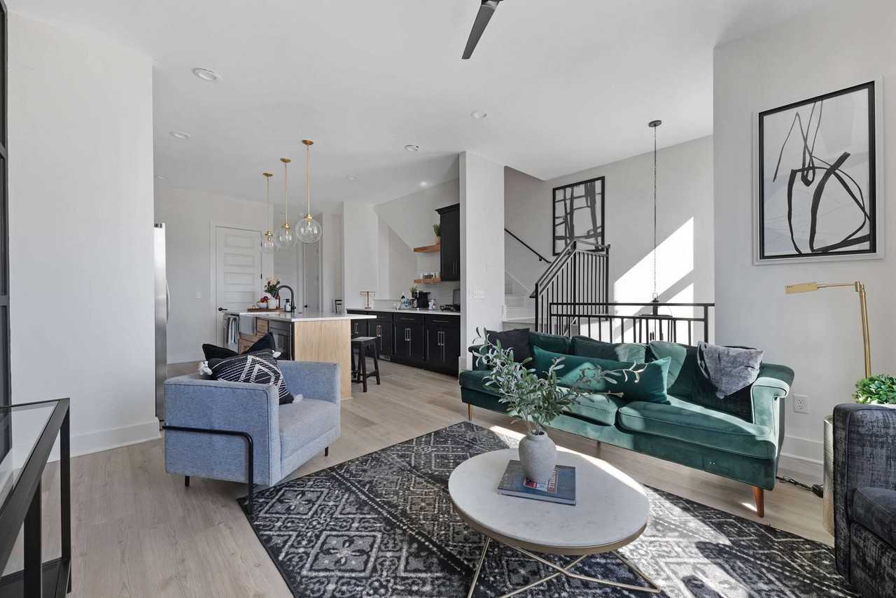 921 Ramsey St #1045335P - Photo 3 of 48