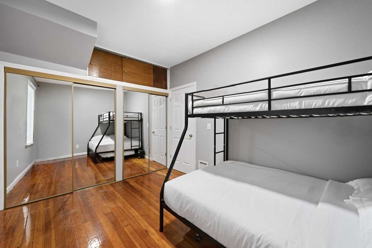 18 West 40th Street - Photo 7 of 50