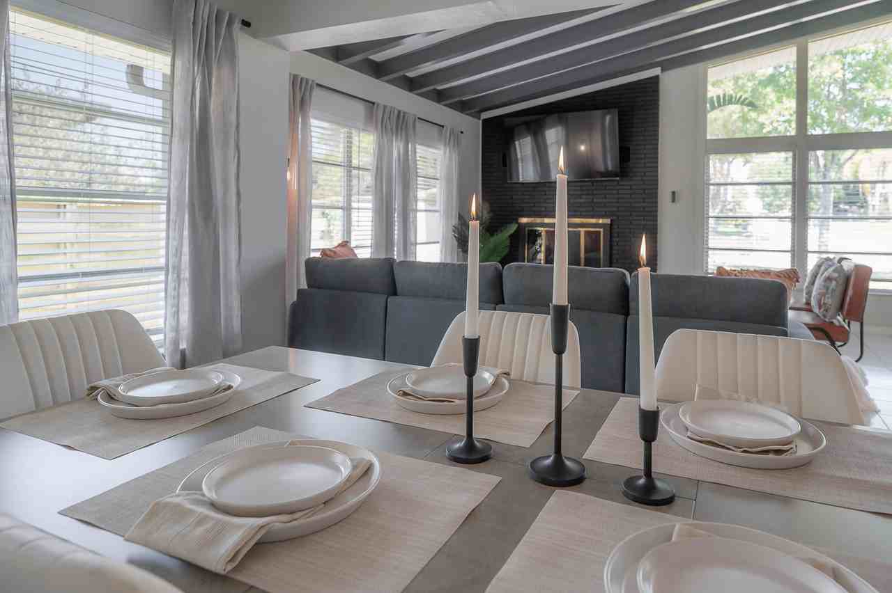 4301 N Albany Ave #1053147P - Photo 5 of 39