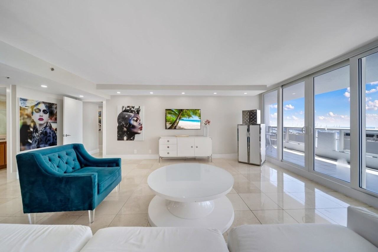 1717 N Bayshore Dr #1055606P - Photo 3 of 50