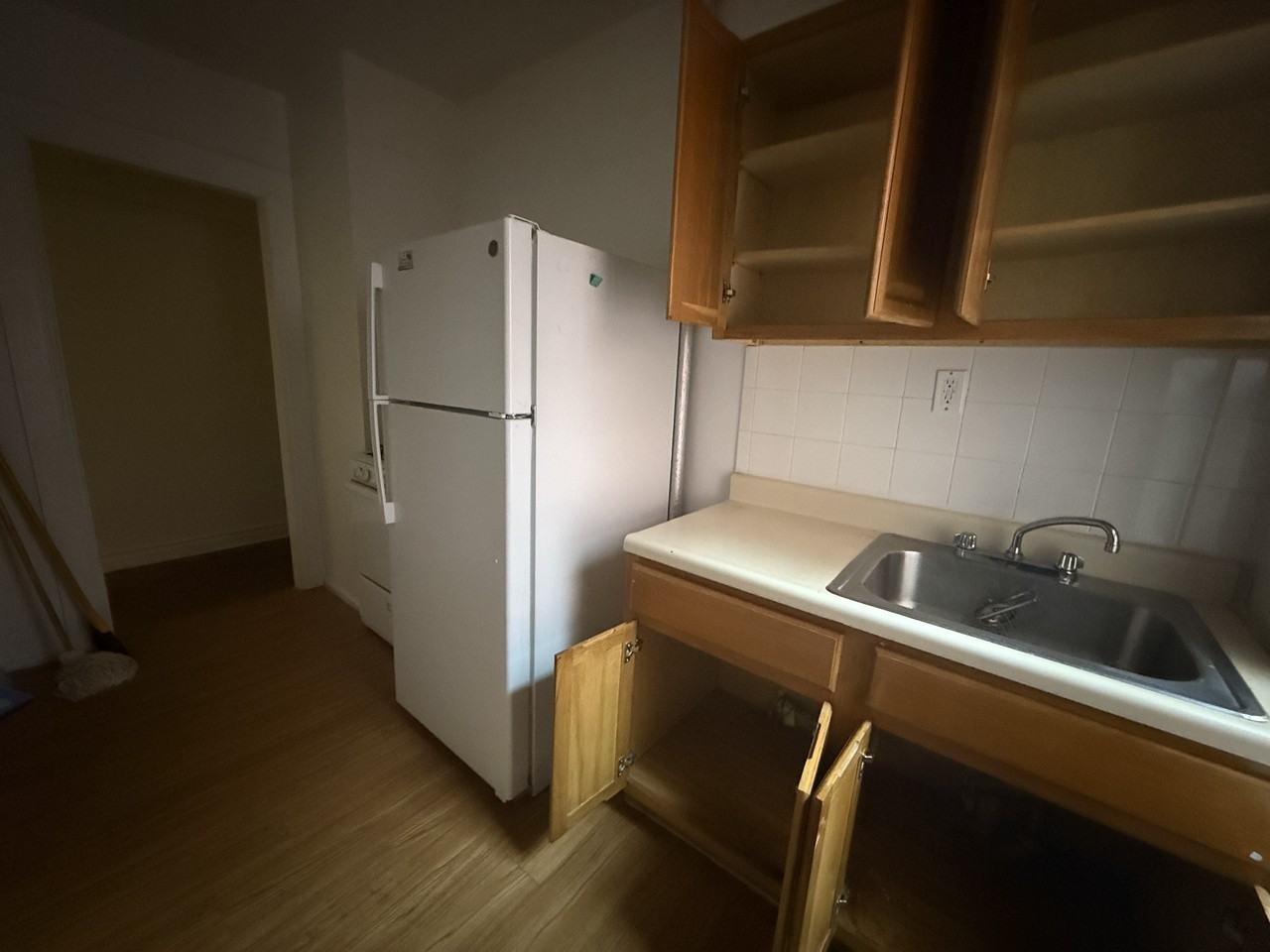 Beach Ave - Photo 2 of 9