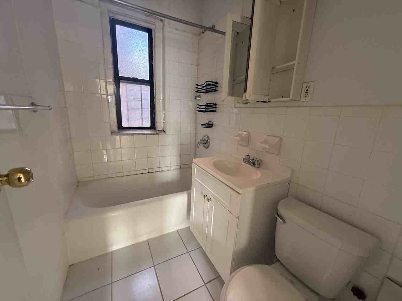 Beach Ave - Photo 5 of 9