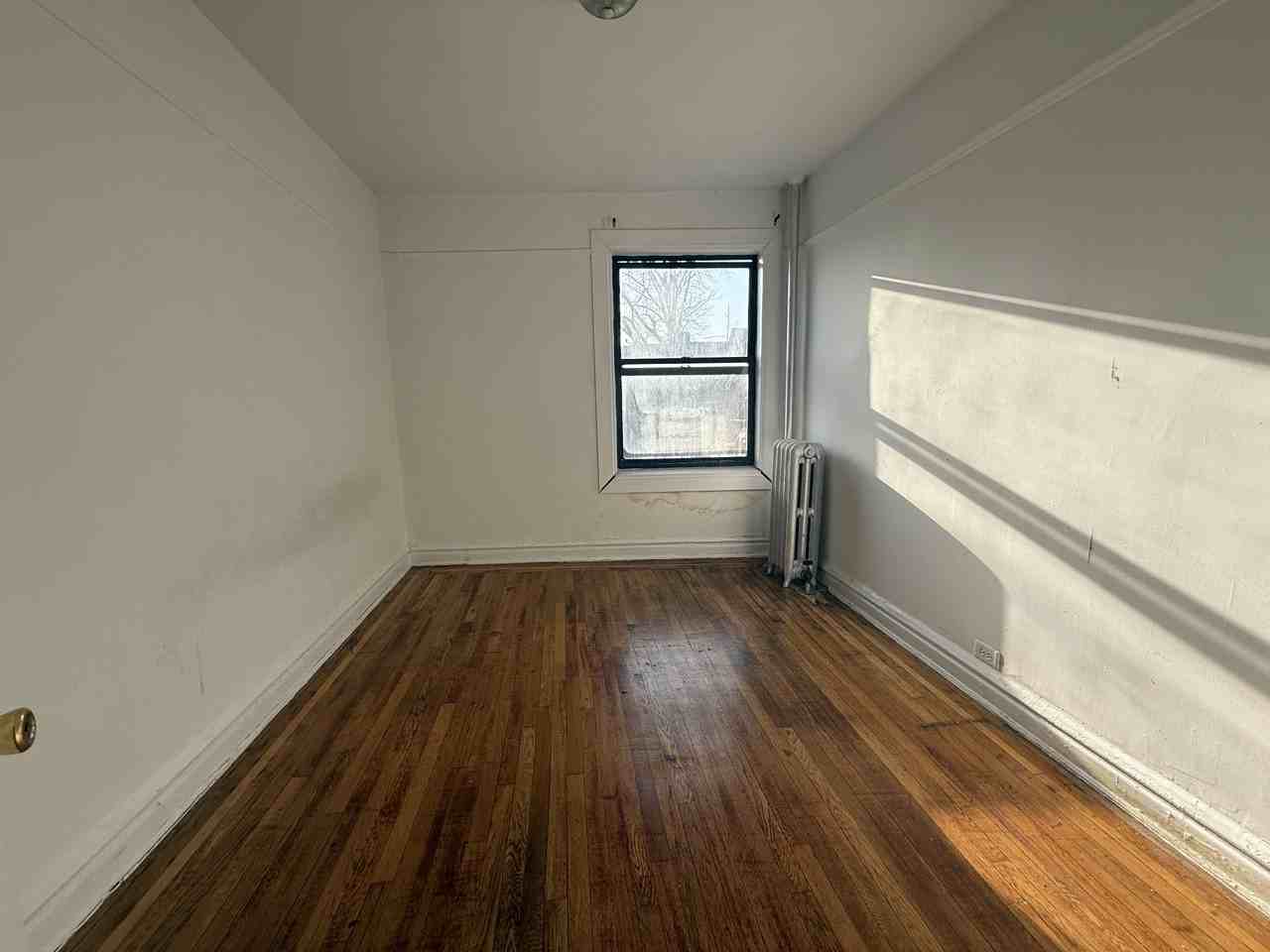 Beach Ave - Photo 6 of 9