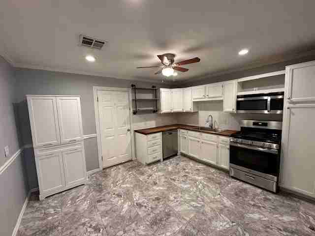 3829 Northwest 26th Street - Photo 4 of 11