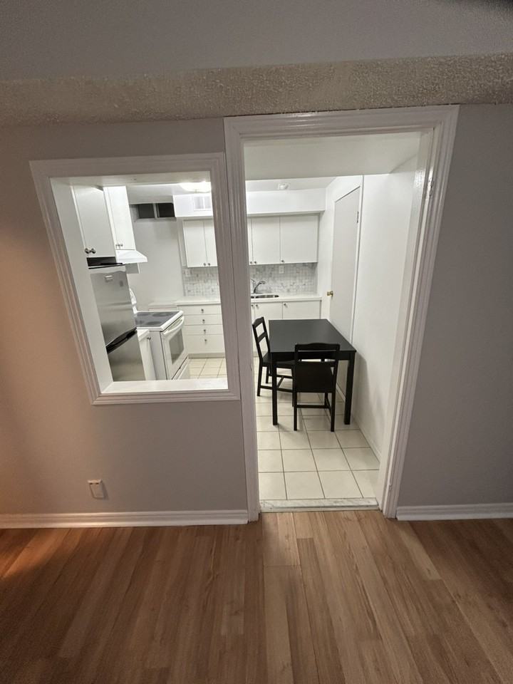 22 Bayhampton Cres - Photo 2 of 8