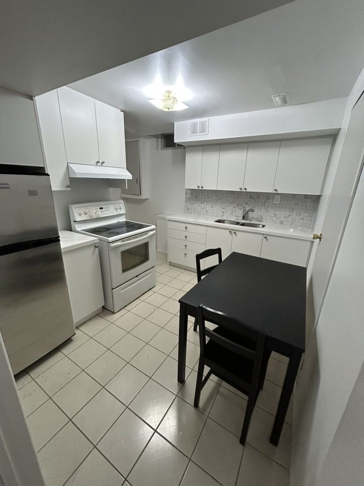 22 Bayhampton Cres - Photo 3 of 8