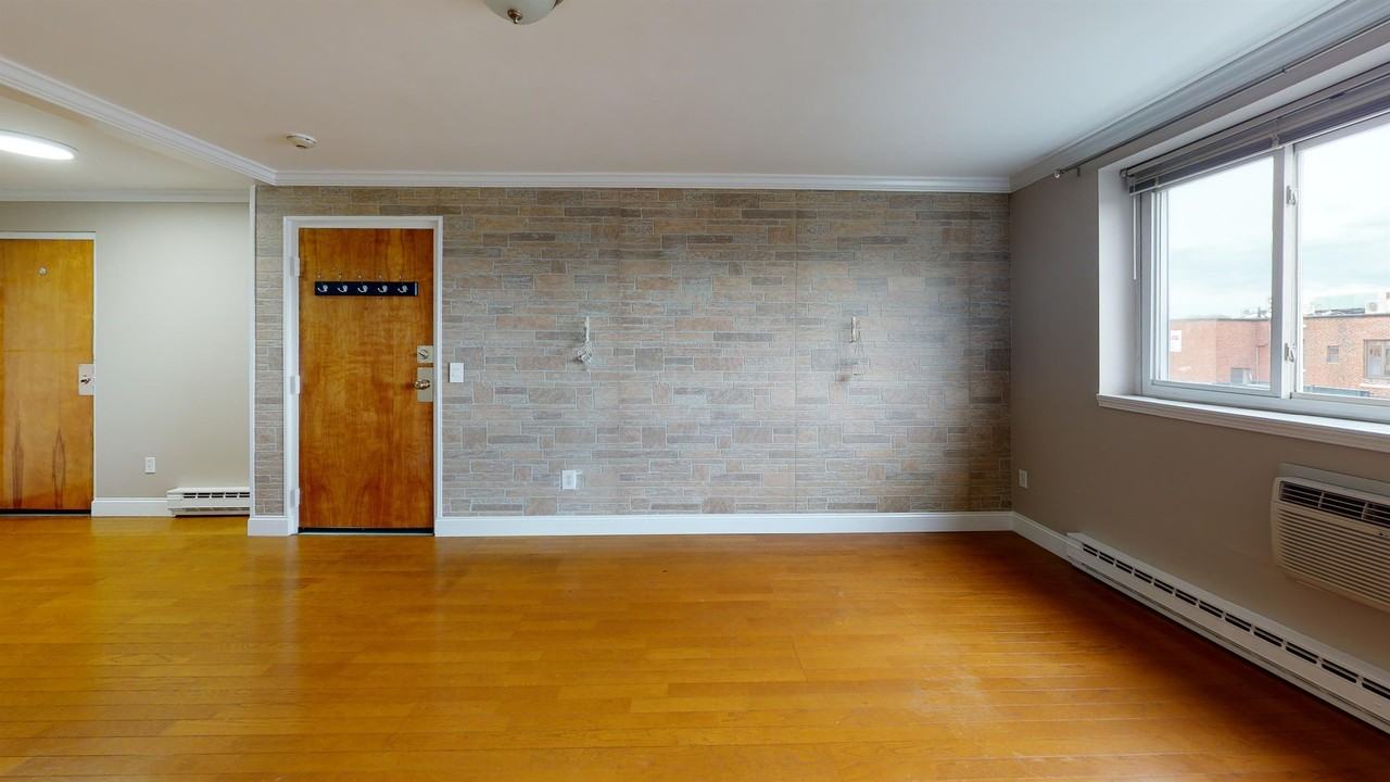 326 Broadway #21 - Photo 4 of 8