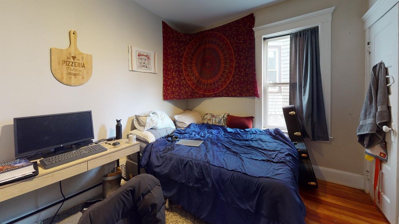 8 Olmstead St #1 - Photo 3 of 12