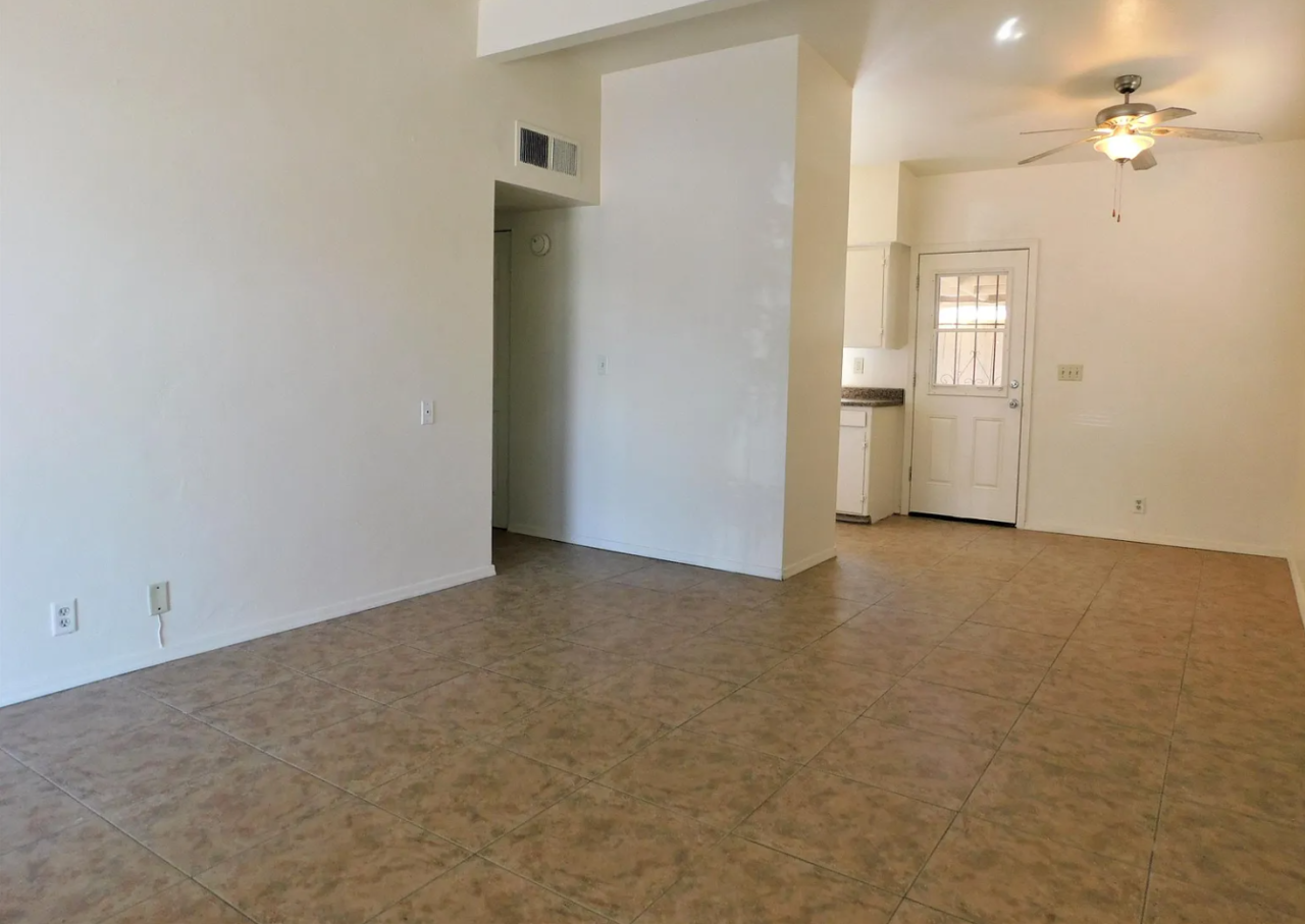 2603 North Castro Avenue - Photo 3 of 5