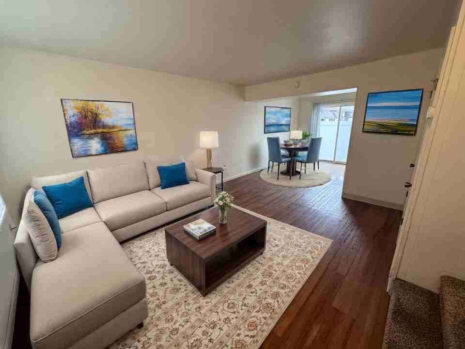 1433 Wyoming Ave - Photo 2 of 8