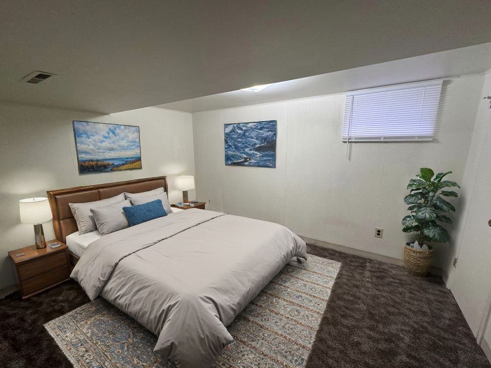 1433 Wyoming Ave - Photo 4 of 8