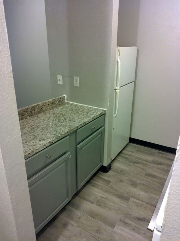 1425 Yosemite St ##11 - Photo 2 of 12