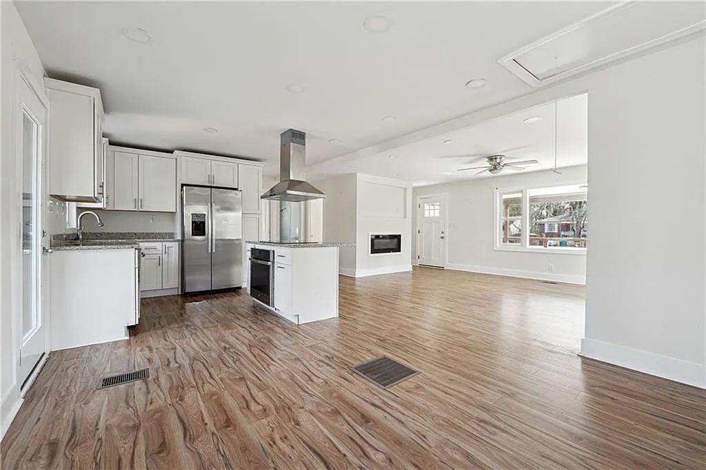 1926 Camellia Dr - Photo 2 of 22