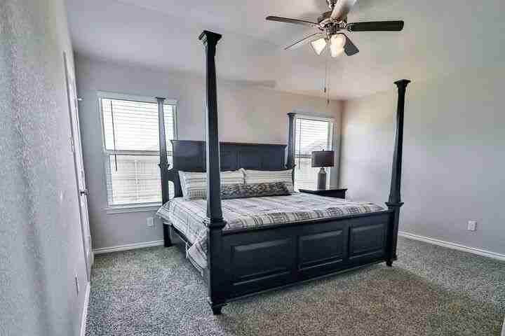 1118 Natchez Dr - Photo 3 of 4