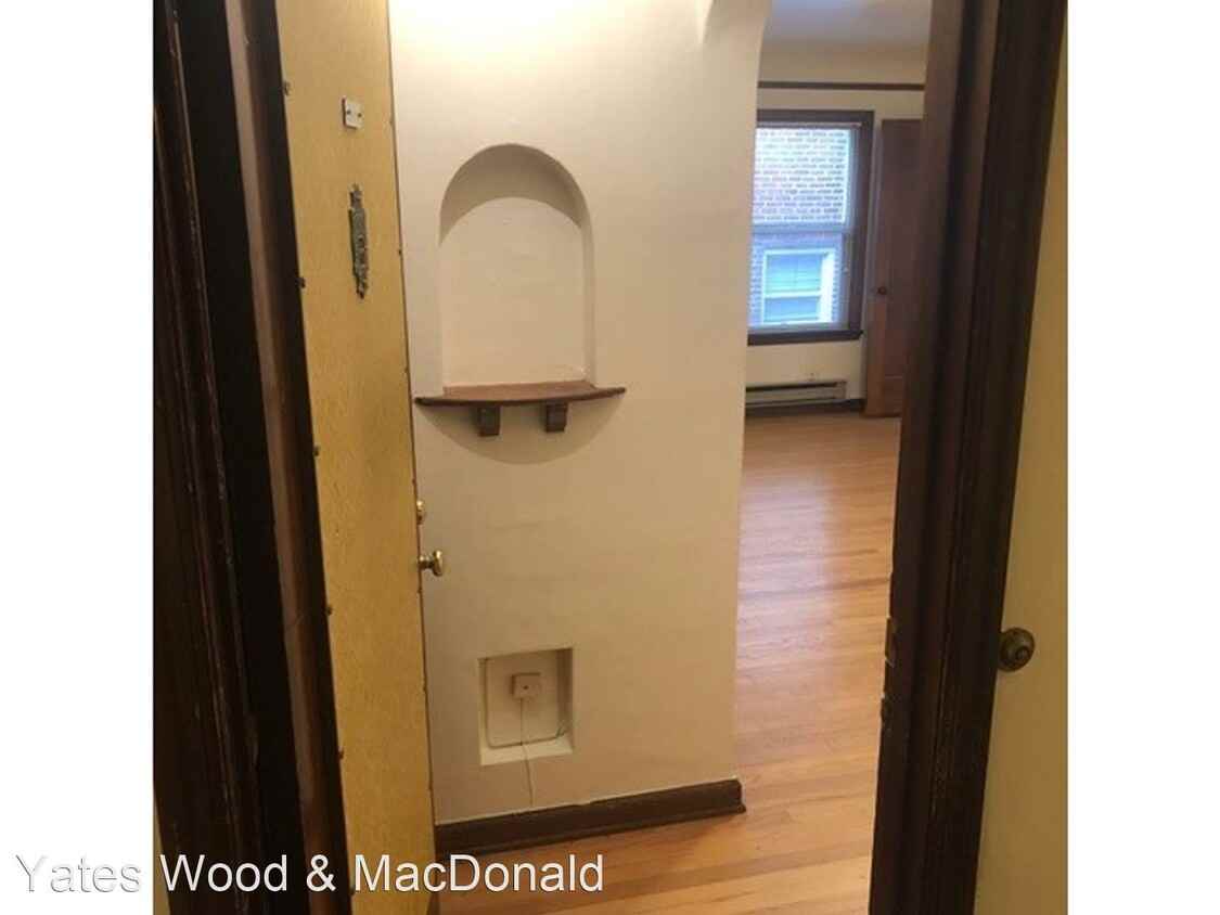 Naomi & Charmaine - Photo 7 of 16